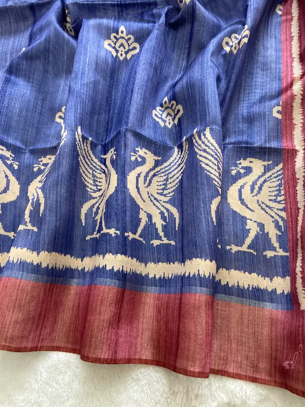 Saloni_Pink_–_Navratri_Special_|_Soft_Tussar_Silk_Saree_with_Print,_Pallu_&_Contrast_Print_Blouse_with_Tassels