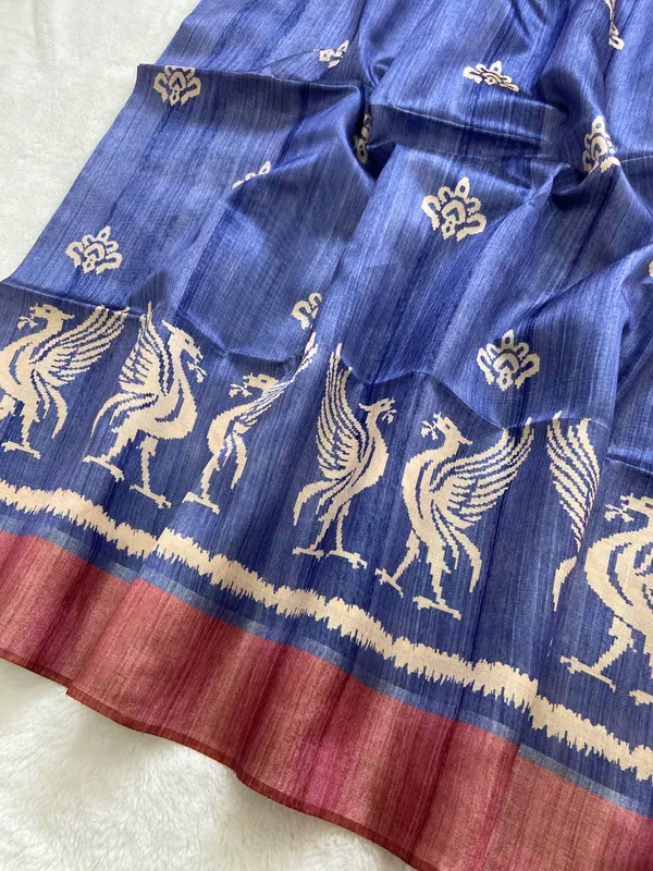 Saloni_Pink_–_Navratri_Special_|_Soft_Tussar_Silk_Saree_with_Print,_Pallu_&_Contrast_Print_Blouse_with_Tassels
