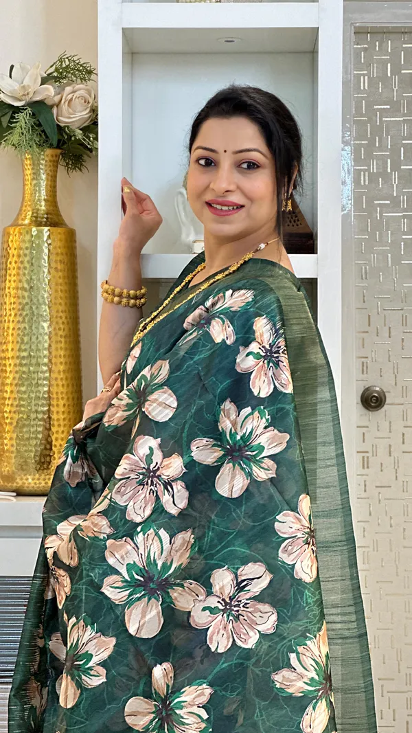 Gargi_Green_–_Wise_Navratri_Special_|_Soft_Tussar_Silk_Saree_with_Print,_Pallu_&_Zari_Border_&_Contrast_Print_Blouse_with_Tassels