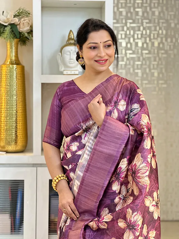 Soft_Tussar_Silk_sarees_with_Beautiful_Print_With_Attractive_Pallu_&_Zari_Border_And_Contrast_Print_Blouse_With_Tassels