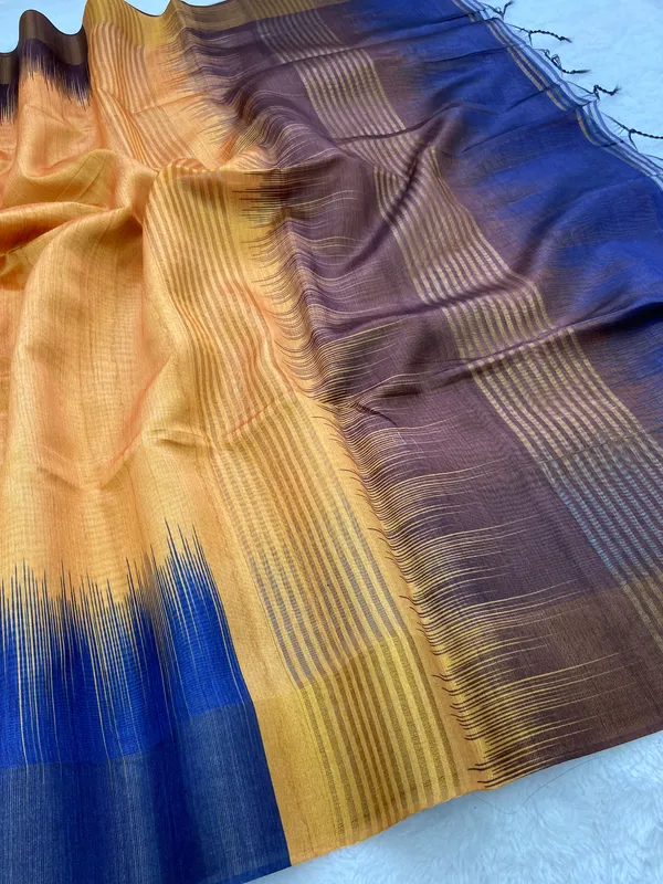 Soft_Tussar_Silk_sarees_with_Beautiful_Print_With_Attractive_Pallu_And_Contrast_Print_Blouse_With_Tassels