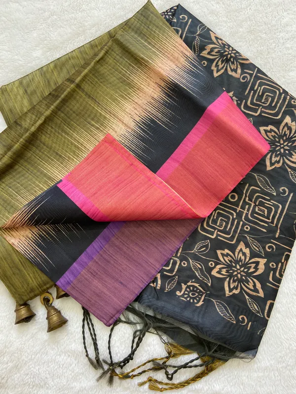 Mihika_Green_–_Dew_Fresh_Navratri_Special_|_Soft_Tussar_Silk_Saree_with_Print,_Pallu_&_Contrast_Print_Blouse_with_Tassels