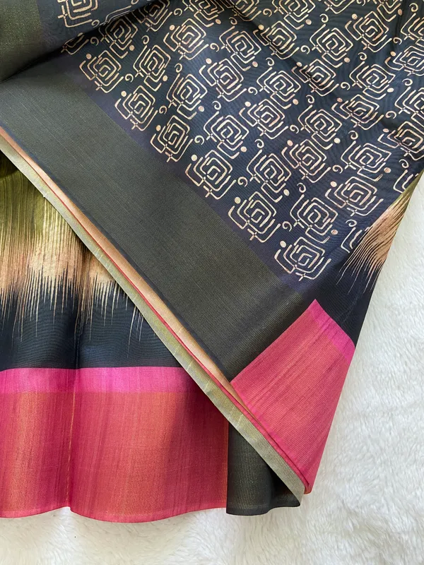 Mihika_Green_–_Dew_Fresh_Navratri_Special_|_Soft_Tussar_Silk_Saree_with_Print,_Pallu_&_Contrast_Print_Blouse_with_Tassels