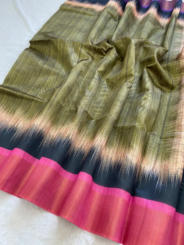 Mihika_Green_–_Dew_Fresh_Navratri_Special_|_Soft_Tussar_Silk_Saree_with_Print,_Pallu_&_Contrast_Print_Blouse_with_Tassels