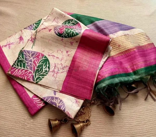 Maira_2_Pink_&_Wine_–_Festive_Season_Special_|_Soft_Tussar_Silk_Saree_with_Print,_Border_&_Contrast_Print_Blouse_with_Tassels
