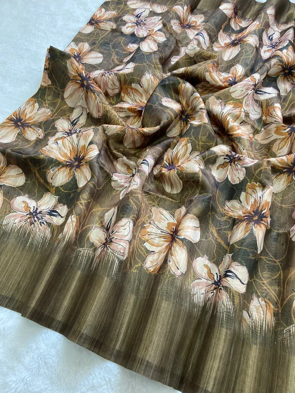 Soft_Tussar_Silk_sarees_with_Beautiful_Print_With_Attractive_Pallu_&_Zari_Border_And_Contrast_Print_Blouse_With_Tassels