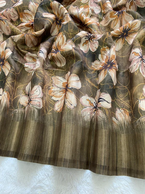 Soft_Tussar_Silk_sarees_with_Beautiful_Print_With_Attractive_Pallu_&_Zari_Border_And_Contrast_Print_Blouse_With_Tassels