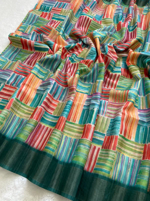 Omya_Rama_Green_–_Aesthetic_Edit_for_You_|_Soft_Tussar_Silk_Saree_with_Print,_Slub_Pattern_&_Print_Blouse_with_Tassels