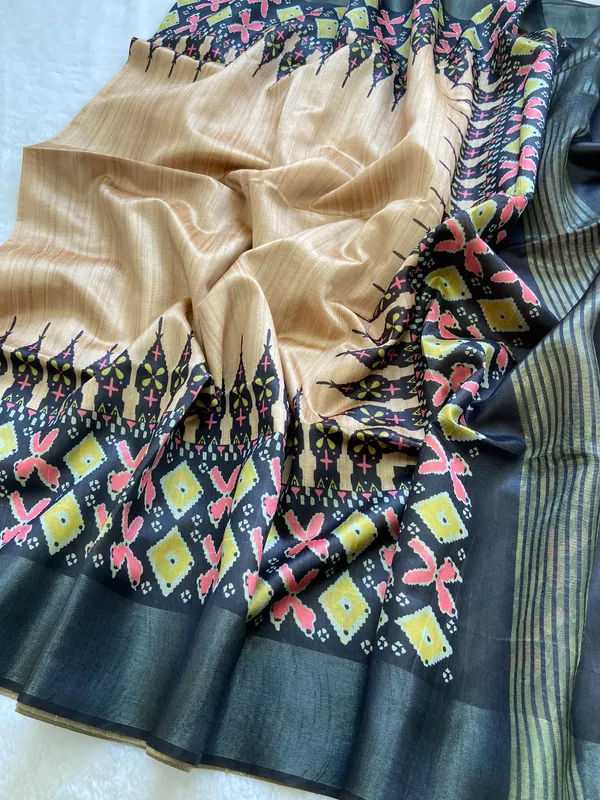 Soft_Tussar_Silk_sarees_with_Beautiful_Print_With_Attractive_Border_And_Contrast_Print_Blouse_With_Tassels