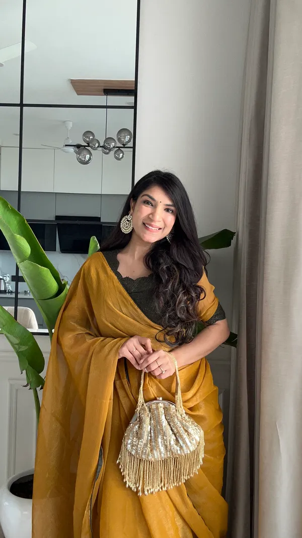 Satya_Yellow_–_Truthful_Diwali_Special_|_Premium_Gold_Coin_Fabric_Saree_with_Pattern,_Stitched_Blouse_Design_&_Georgette_Blouse_Fabric_&_Piping_Work
