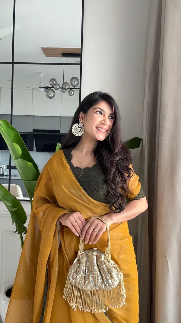 Satya_Yellow_–_Truthful_Diwali_Special_|_Premium_Gold_Coin_Fabric_Saree_with_Pattern,_Stitched_Blouse_Design_&_Georgette_Blouse_Fabric_&_Piping_Work