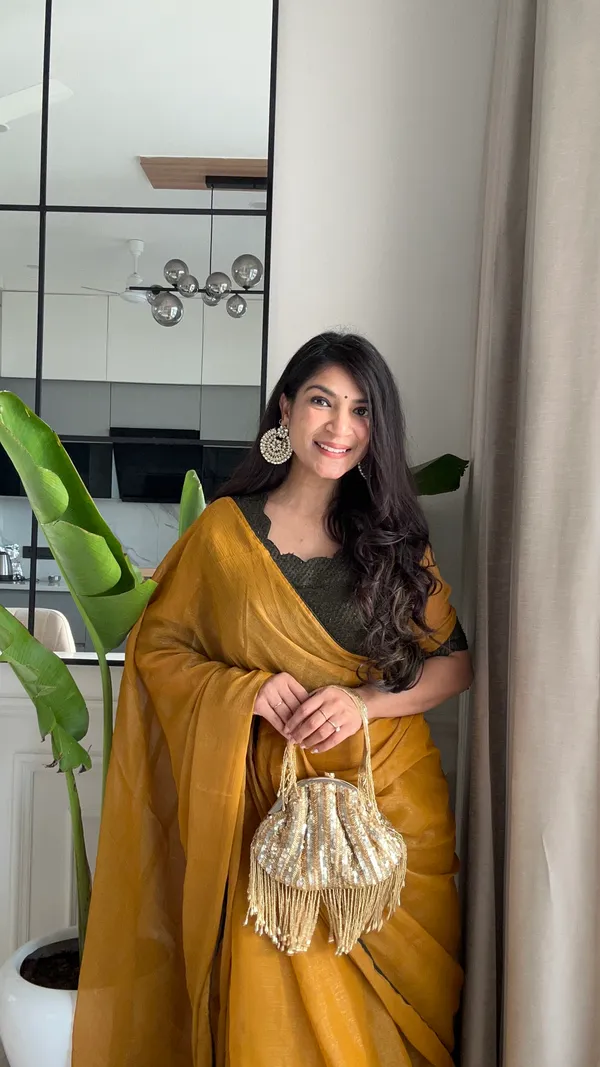 Satya_Yellow_–_Truthful_Diwali_Special_|_Premium_Gold_Coin_Fabric_Saree_with_Pattern,_Stitched_Blouse_Design_&_Georgette_Blouse_Fabric_&_Piping_Work