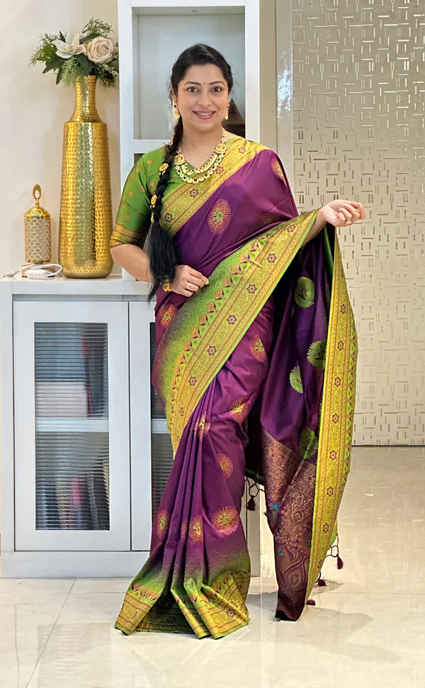 Premium_Soft_Banarasi_Silk_sarees_With_Beautiful_Weaving_Pattern_With_Attractive_Pallu_And_Border_With_Weaving__Blouse_With_Tassels