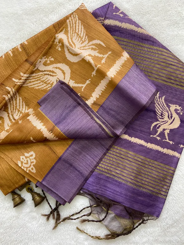 Saloni_Purple_–_Navratri_Special_|_Soft_Tussar_Silk_Saree_with_Print,_Pallu_&_Contrast_Print_Blouse_with_Tassels