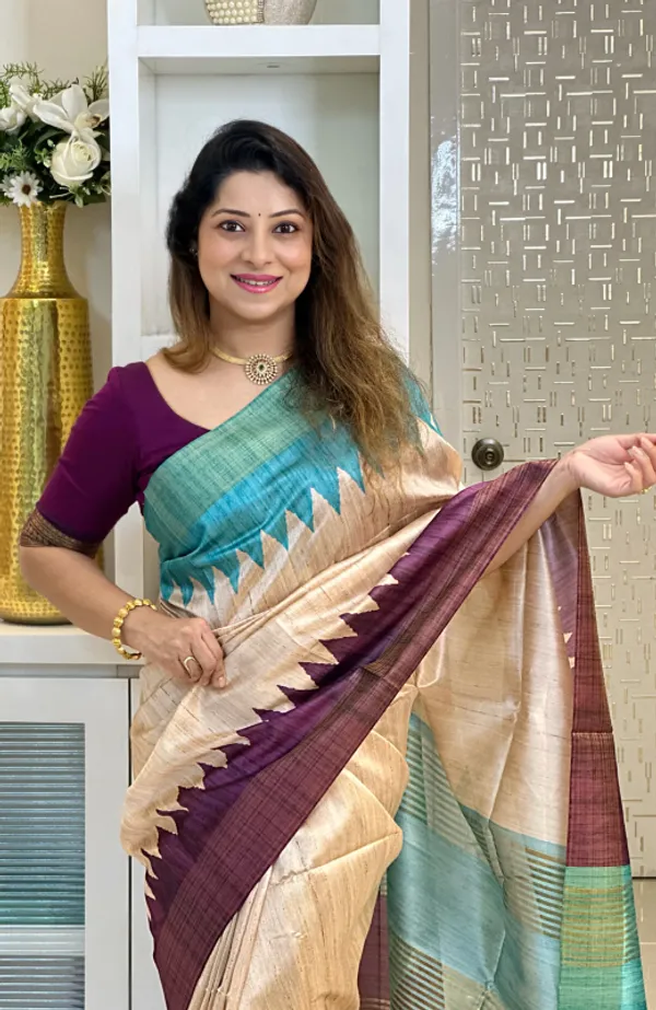 Temple_Tussar_2_Wine_–_Temple_Border_Diwali_Special_|_Soft_Tussar_Silk_Saree_with_Print,_Temple_Border_&_Contrast_Print_Blouse_with_Tassels
