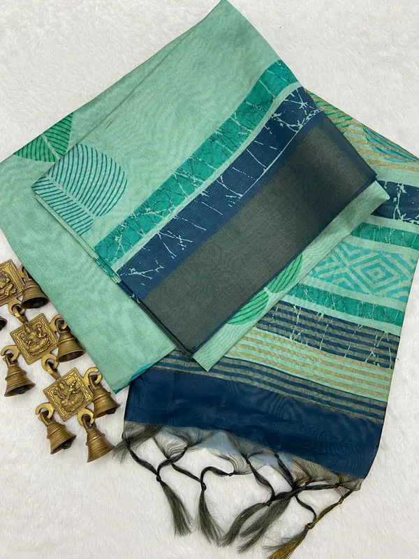 Hiral_Rama_Green_–_Diamond_Navratri_Special_|_Soft_Tussar_Silk_Saree_with_Print,_Border_&_Contrast_Print_Blouse_with_Tassels