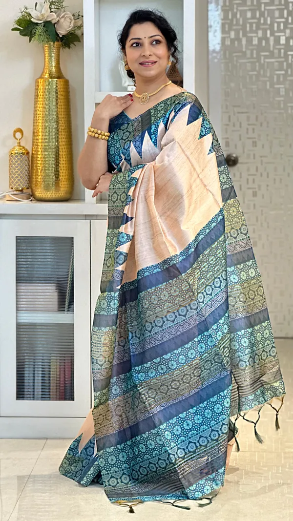 Amrita_Blue_–_Nectar_Navratri_Special_|_Soft_Tussar_Silk_Saree_with_Print,_Pallu_&_Contrast_Print_Blouse_with_Tassels
