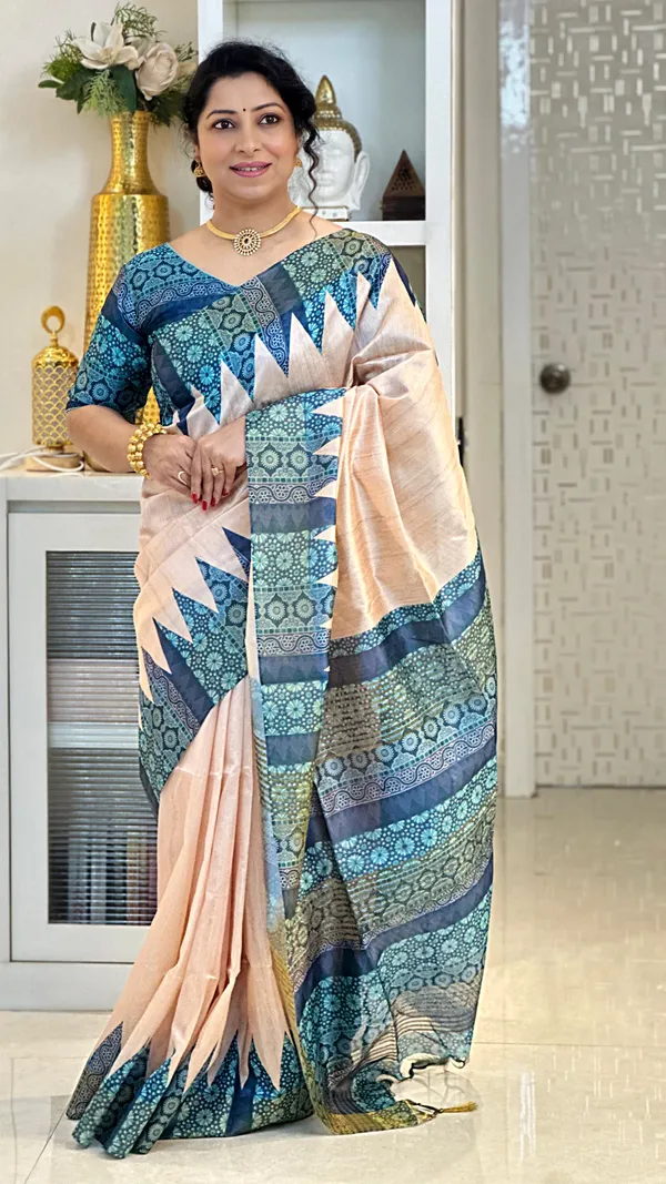 Amrita_Blue_–_Nectar_Navratri_Special_|_Soft_Tussar_Silk_Saree_with_Print,_Pallu_&_Contrast_Print_Blouse_with_Tassels