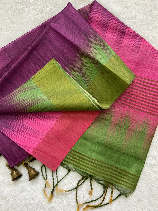 Binita_Green_&_Wine_–_Festive_Season_Special_|_Soft_Tussar_Silk_Saree_with_Print,_Pallu_&_Contrast_Print_Blouse_with_Tassels