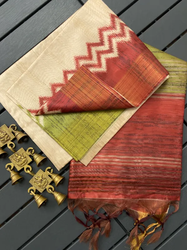 Soft_Tussar_Silk_sarees_with_Beautiful_Print_With_Attractive_Border_And_Contrast_Print_Blouse_With_Tassels_in_new_styles
