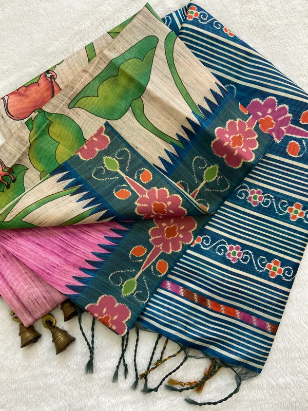 Soft_Tussar_Silk_sarees_with_Beautiful_Print_With_Attractive_Pallu_And_Contrast_Print_Blouse_With_Tassels