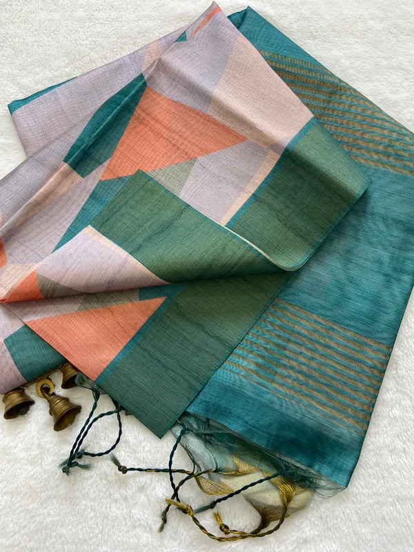 Siya_Rama_Green_–_Zari_Line_Navratri_Special_|_Soft_Tussar_Silk_Saree_with_Print,_Zari_Line_Saree_&_Print_Blouse_with_Tassels