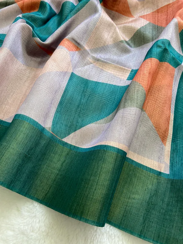Siya_Rama_Green_–_Zari_Line_Navratri_Special_|_Soft_Tussar_Silk_Saree_with_Print,_Zari_Line_Saree_&_Print_Blouse_with_Tassels