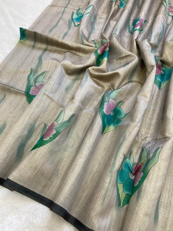 Madhuri_Black_&_Grey_–_Sweet_Aesthetic_Edit_for_You_|_Soft_Tussar_Silk_Saree_with_Print,_Pallu_&_Contrast_Print_Blouse_with_Tassels