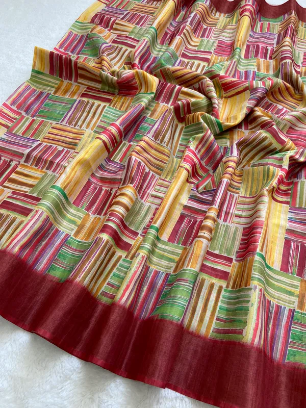 Omya_Maroon_–_Aesthetic_Edit_for_You_|_Soft_Tussar_Silk_Saree_with_Print,_Slub_Pattern_&_Print_Blouse_with_Tassels