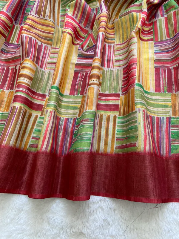 Omya_Maroon_–_Aesthetic_Edit_for_You_|_Soft_Tussar_Silk_Saree_with_Print,_Slub_Pattern_&_Print_Blouse_with_Tassels