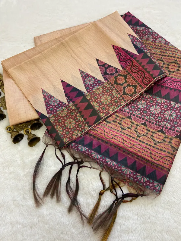 Soft_Tussar_Silk_sarees_with_Beautiful_Print_With_Attractive_Pallu_And_Contrast_Print_Blouse_With_Tassels
