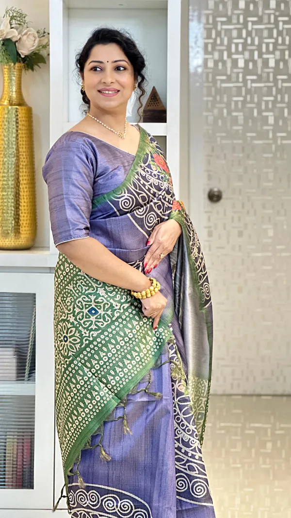 Soft_Tussar_Silk_sarees_with_Beautiful_Print_With_Attractive_Zari_Line_Saree_And_Print_Blouse_With_Tassels