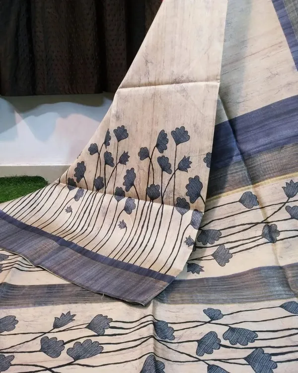 Soft_Tussar_Silk_Saree_(Grey),_with_Blouse_Peice