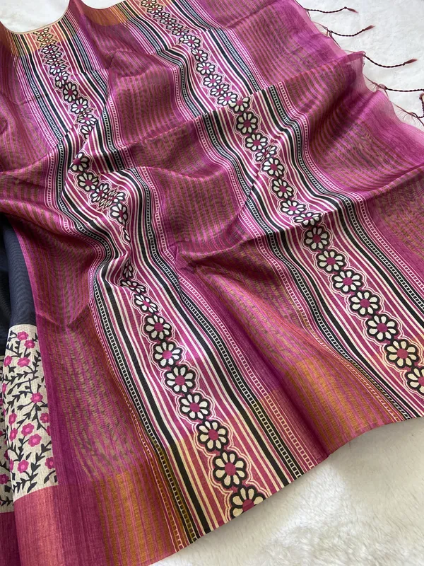 Soft_Tussar_Silk_sarees_with_Beautiful_Print_With_Attractive_Border_And_Contrast_Print_Blouse_With_Tassels