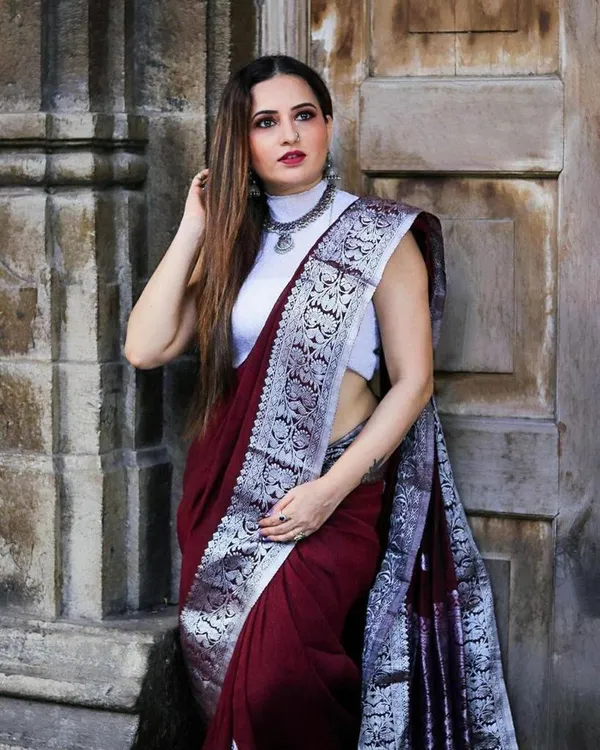 Maroon_Woven_Kanjivaram_Silk_Saree_with_Saree_Cover