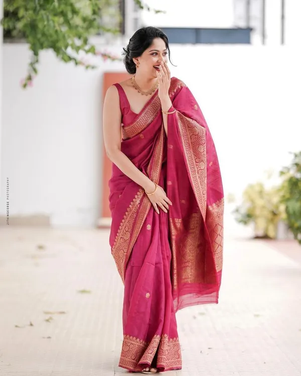 Pink_Banarasi_Silk_Saree_With_Blouse_Piece