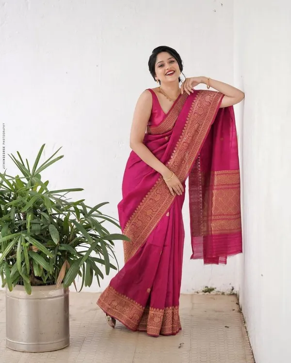 Pink_Banarasi_Silk_Saree_With_Blouse_Piece
