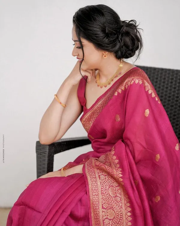 Pink_Banarasi_Silk_Saree_With_Blouse_Piece