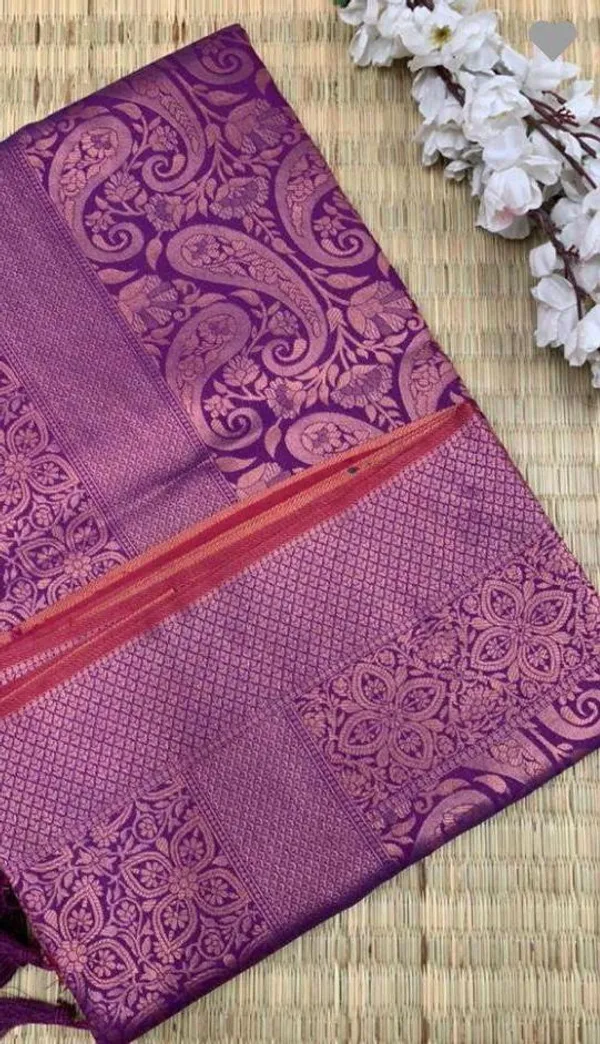 Wine_Soft_Silk_Saree_With_Chatoyant_Blouse_Piece