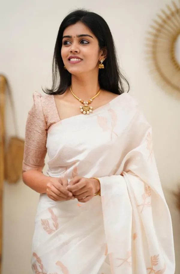 https://cdn-image.blitzshopdeck.in/ShopdeckCatalogue/tr:f-webp,w-600,fo-auto/651d6204d777860012e3f540/media/Epiphany_White_Soft_Silk_Saree_With_Forbearance_Blouse_Piece_914MFUKBS6_2023-10-18_1.jpeg__Silk Paradise