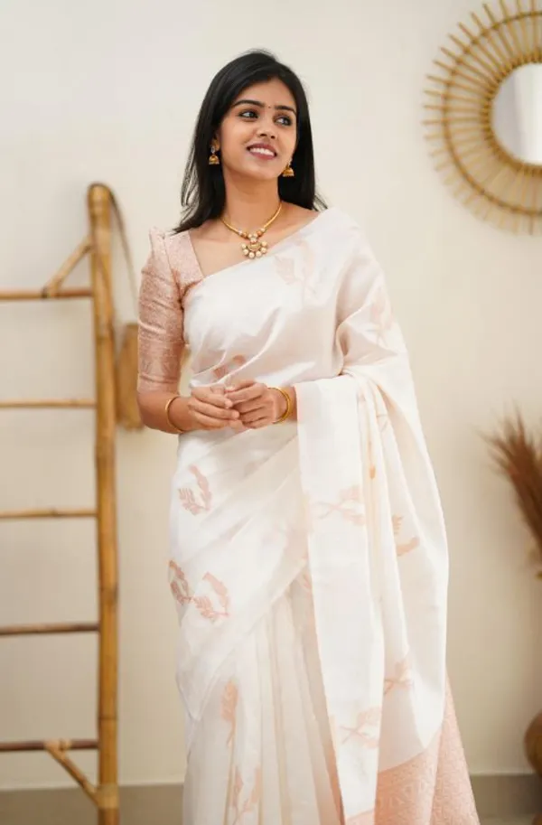 White_Soft_Silk_Saree_With_Blouse_Piece