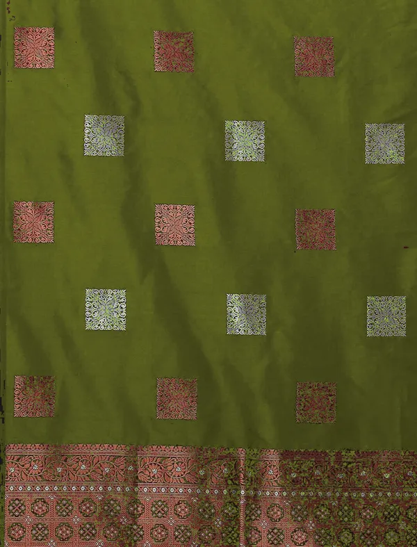 Royal_Mahendi_Soft_Silk_Saree_With_Blouse_Piece