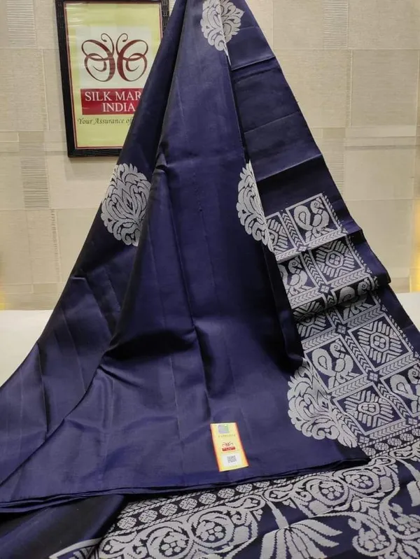Blue_Paithani_Silk_Saree_With_Magnetic_Blouse_Piece