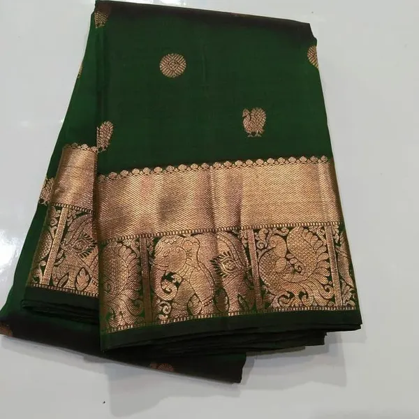 Green_Woven_Kanjivaram__Silk_Saree_with_Saree_Cover