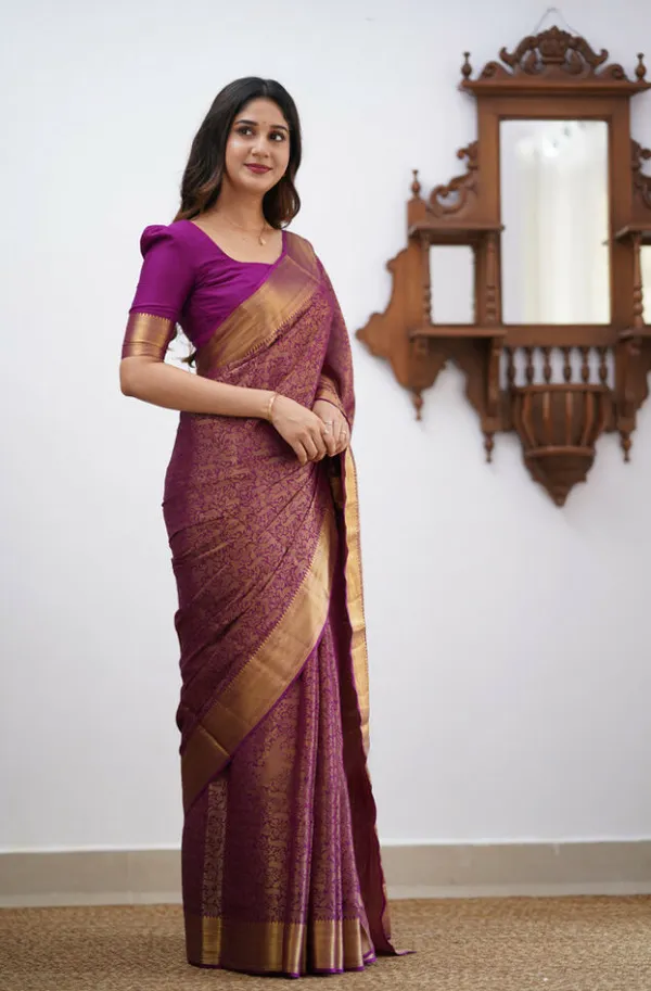 Magenta_Silk_Saree_With_Blouse_Piece