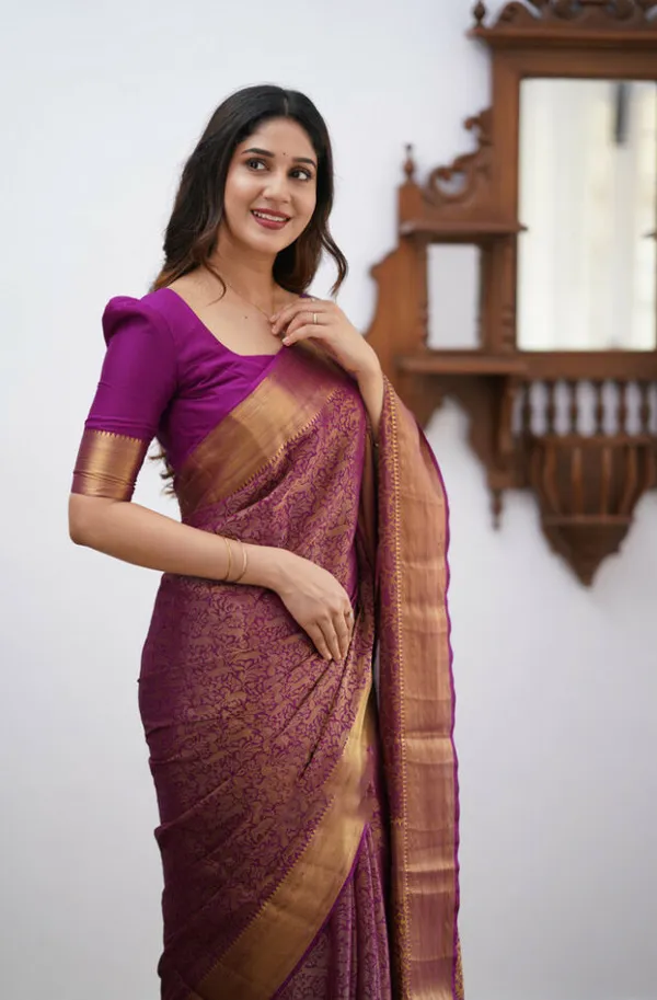 Magenta_Silk_Saree_With_Blouse_Piece