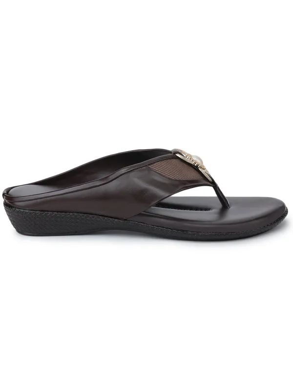 Slippers_for_Women_-_Brown_Vegan_Leather_ComfyStep