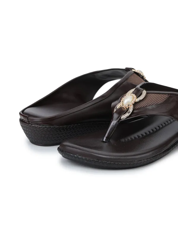 Slippers_for_Women_-_Brown_Vegan_Leather_ComfyStep