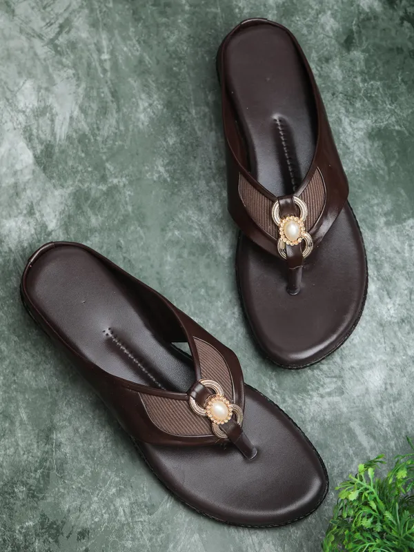 Slippers_for_Women_-_Brown_Vegan_Leather_ComfyStep