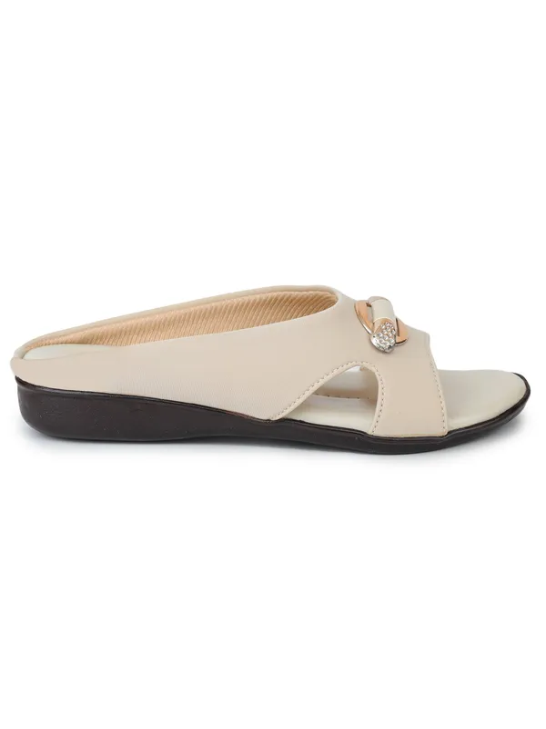 Slippers_For_Women_-_Cream_Vegan_Leather_CozyWalk